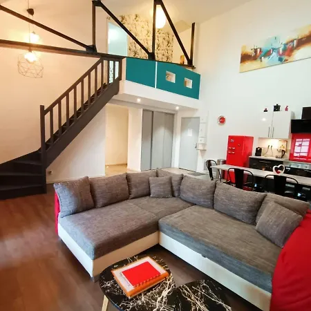 Superbe appartement type loft en duplex rue Buat Châlons-en-Champagne Extérieur photo